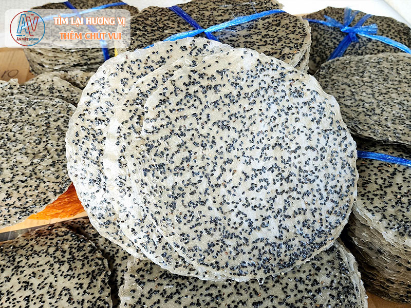 bánh tráng nước cốt dừa mè đen